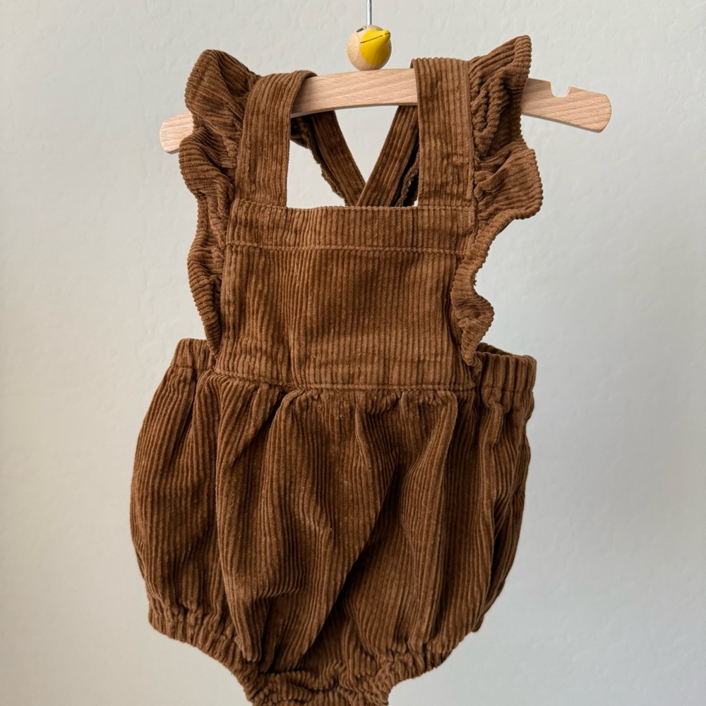 Old Navy Corduroy Ruffle Bubble Romper, Sz 6-12 mo